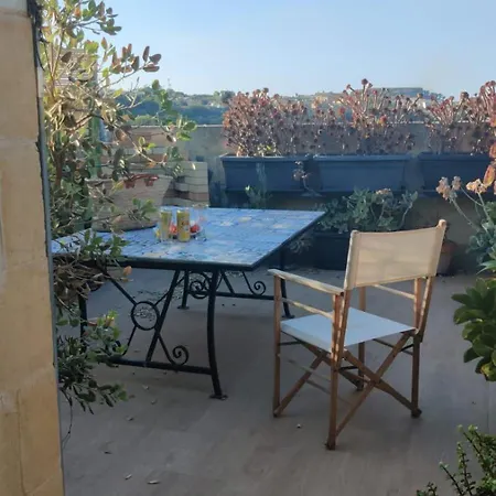 Independent Old House In Gozo With Modernized Interior Munxar